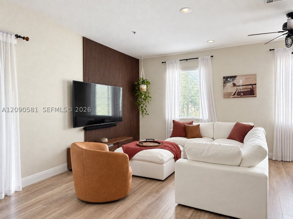 Photo of 2913 S Greenleaf Cir, Boynton Beach, FL 33426 (MLS # A12090581)