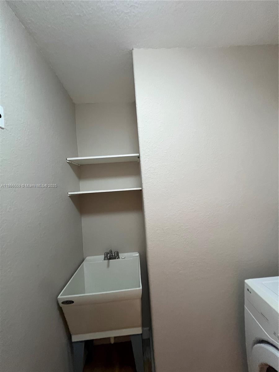 CUTLER CAY - Residential Lease