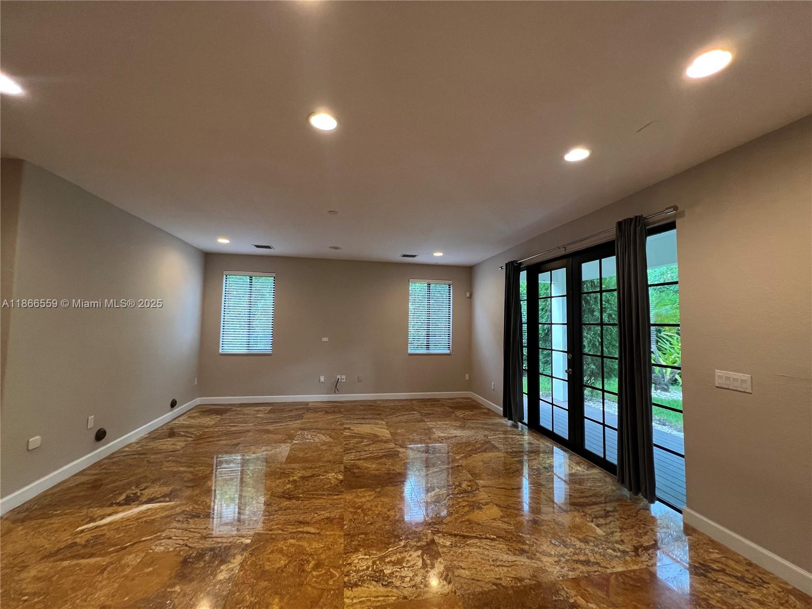 CUTLER CAY - Residential Lease