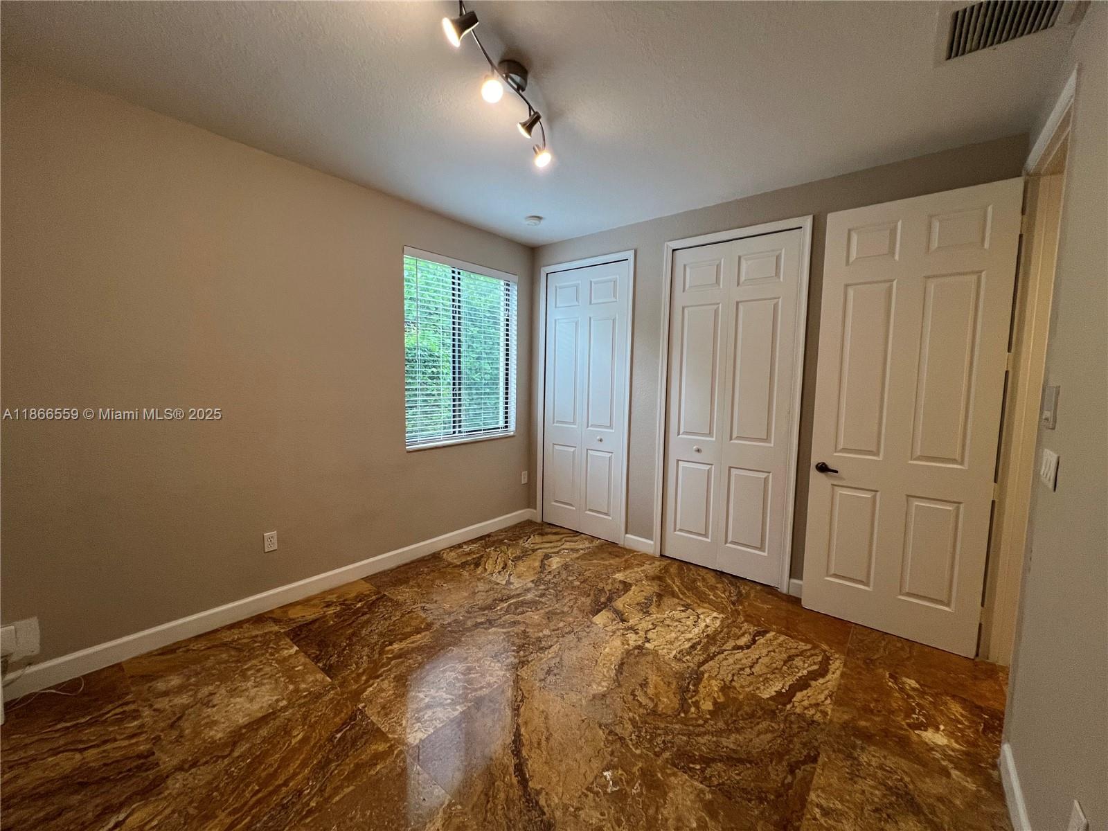 CUTLER CAY - Residential Lease