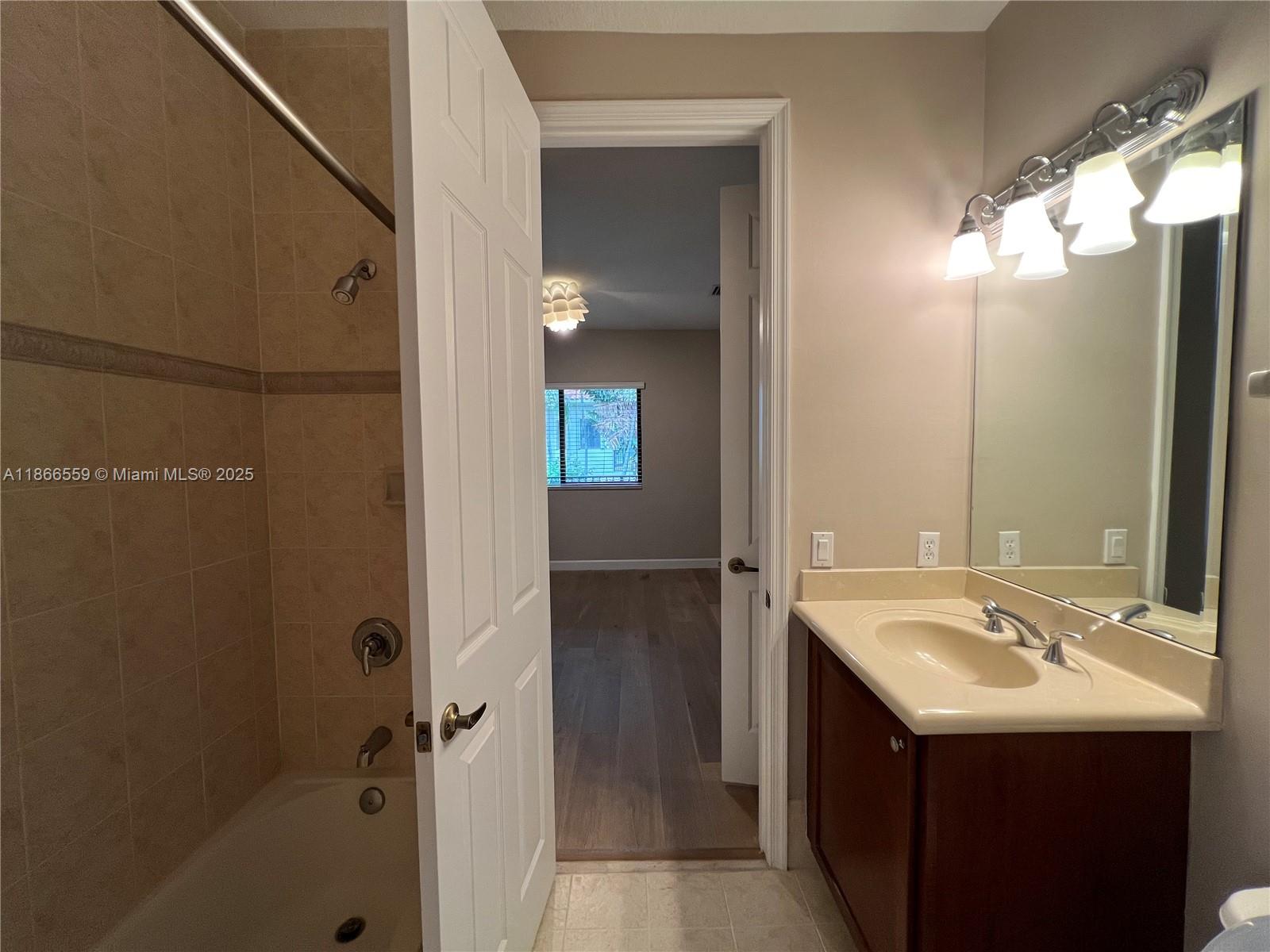 CUTLER CAY - Residential Lease