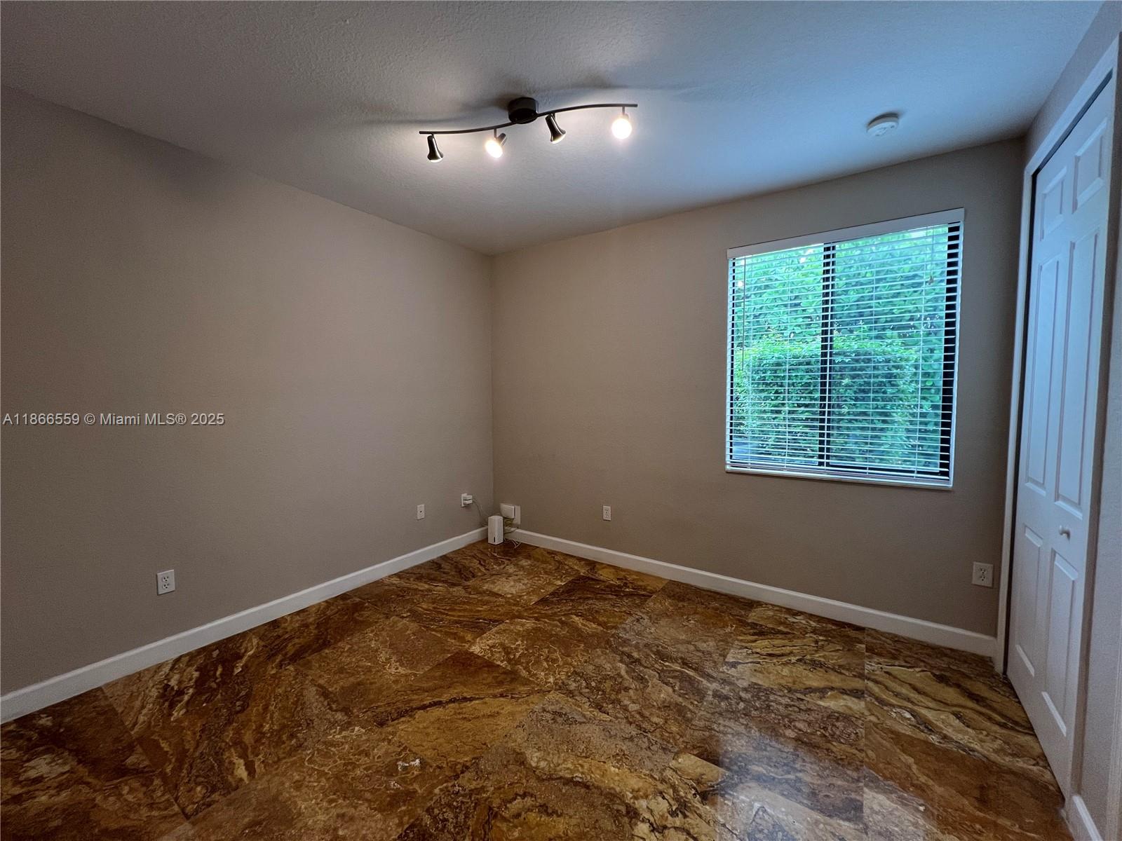 CUTLER CAY - Residential Lease