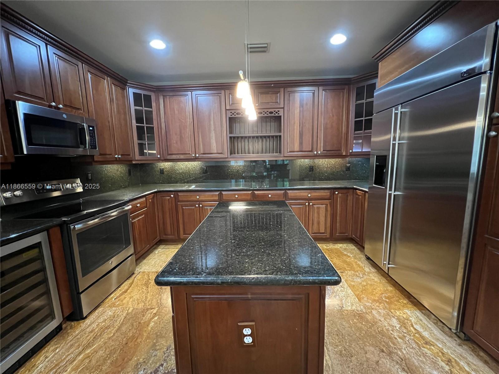 CUTLER CAY - Residential Lease