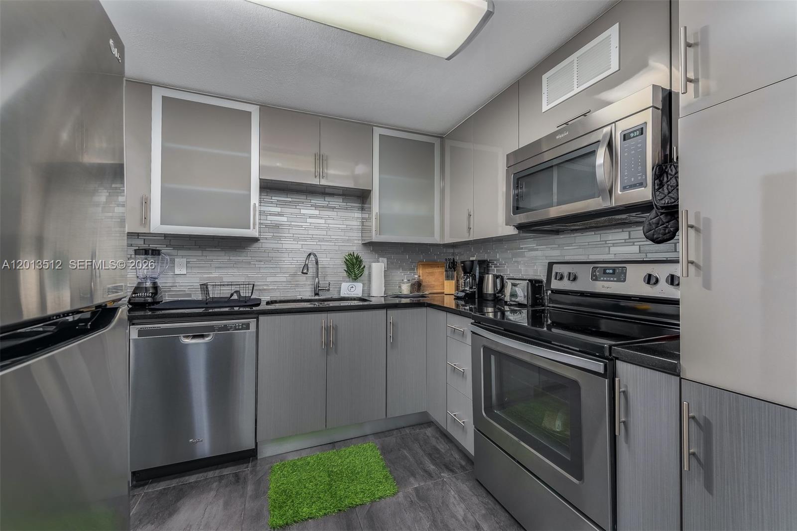 MARBELLA TOWER CONDO - Residential