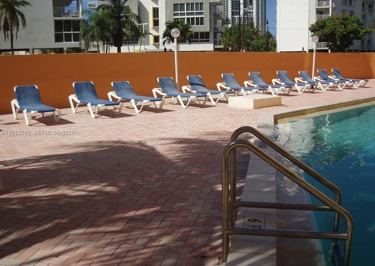 MARBELLA TOWER CONDO - Residential