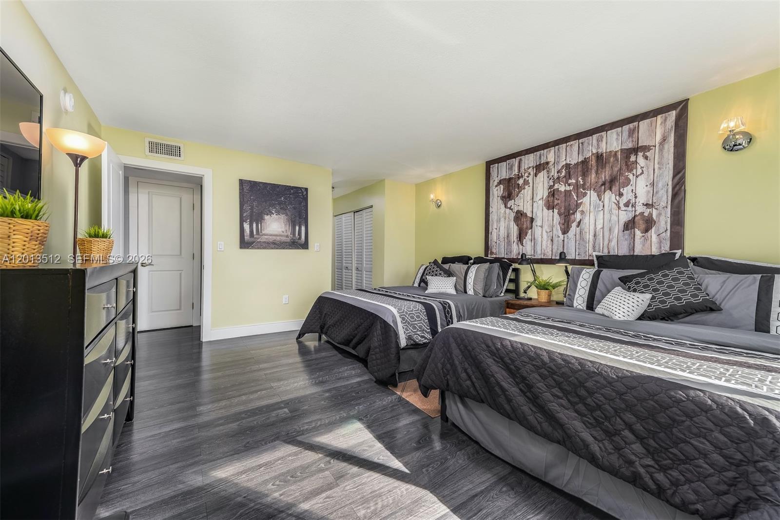 MARBELLA TOWER CONDO - Residential