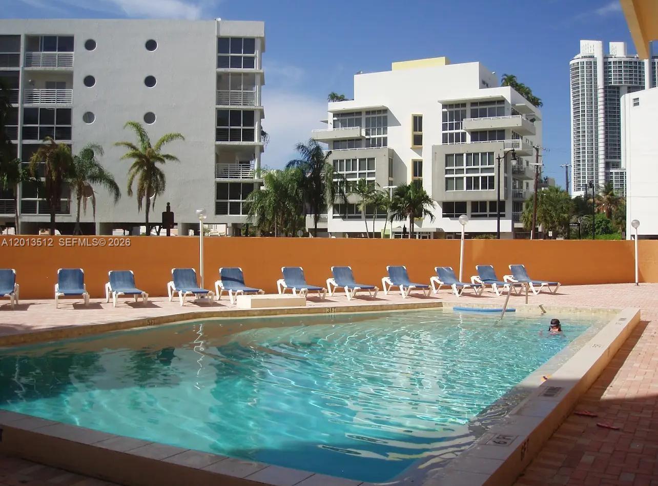 MARBELLA TOWER CONDO - Residential