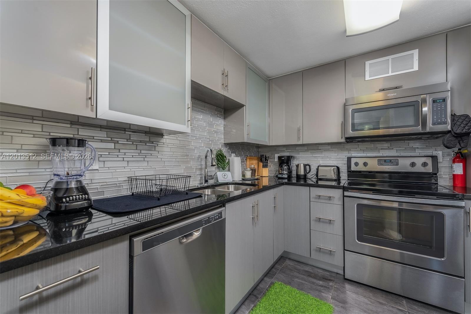MARBELLA TOWER CONDO - Residential