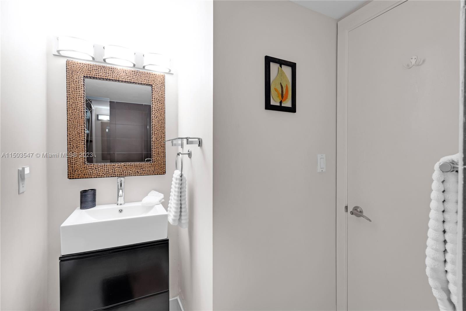 RONEY PALACE CONDO - Residential