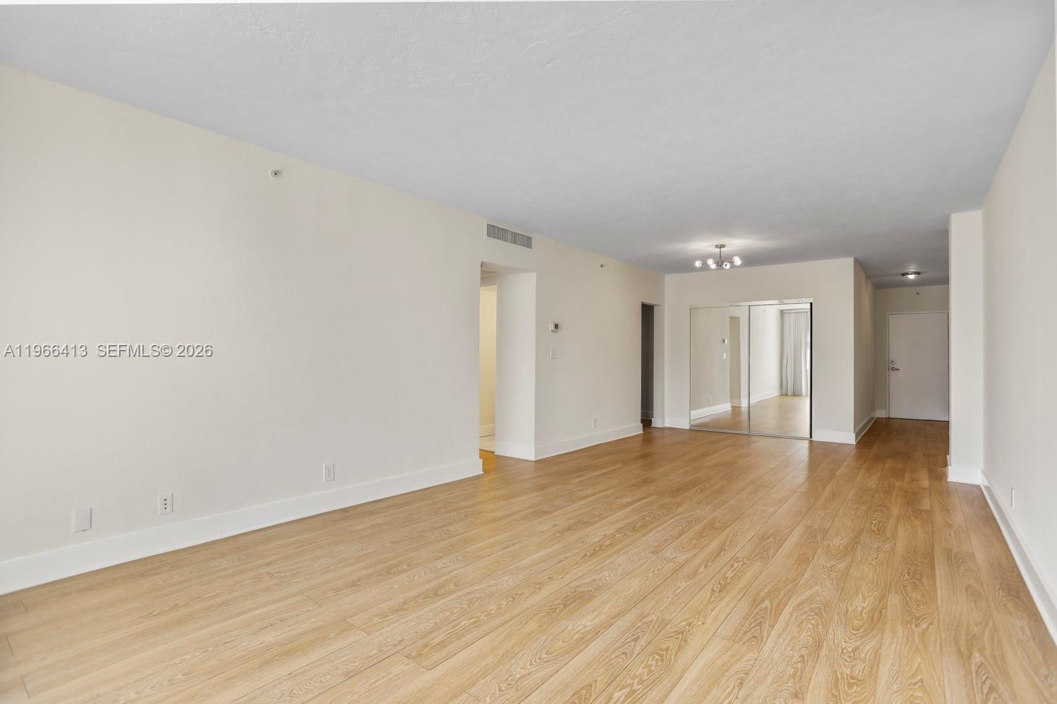 RESIDENCES ON HOLLYWOOD B - Residential