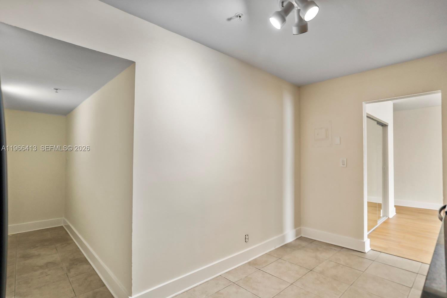 RESIDENCES ON HOLLYWOOD B - Residential