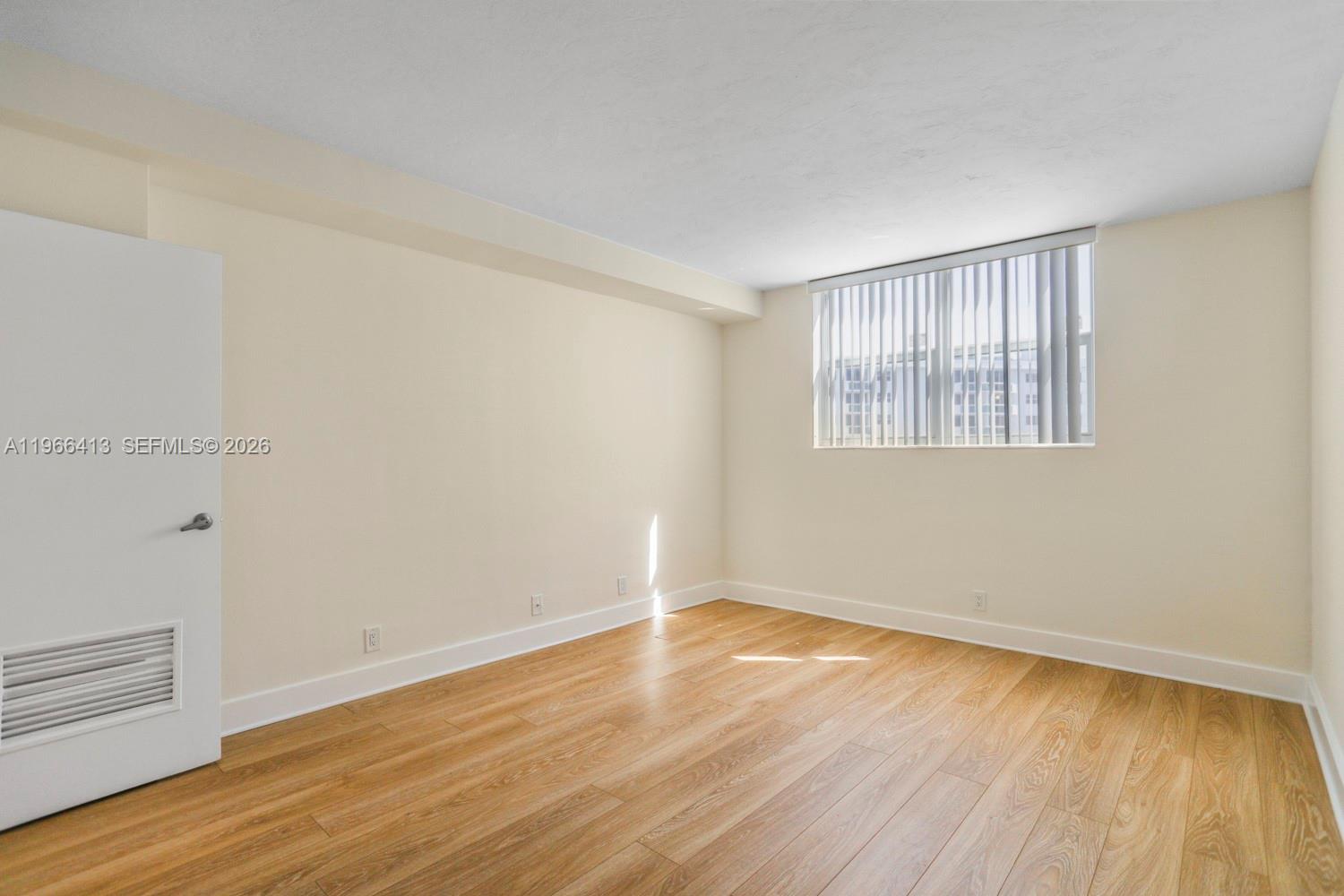 RESIDENCES ON HOLLYWOOD B - Residential