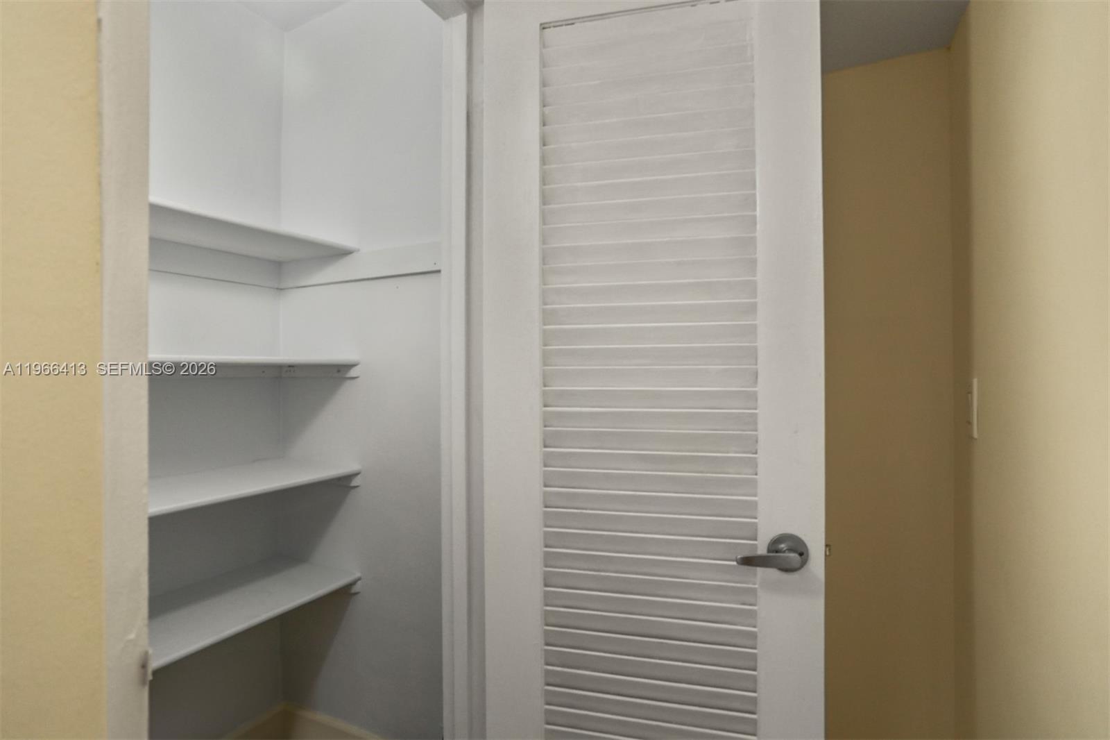 RESIDENCES ON HOLLYWOOD B - Residential