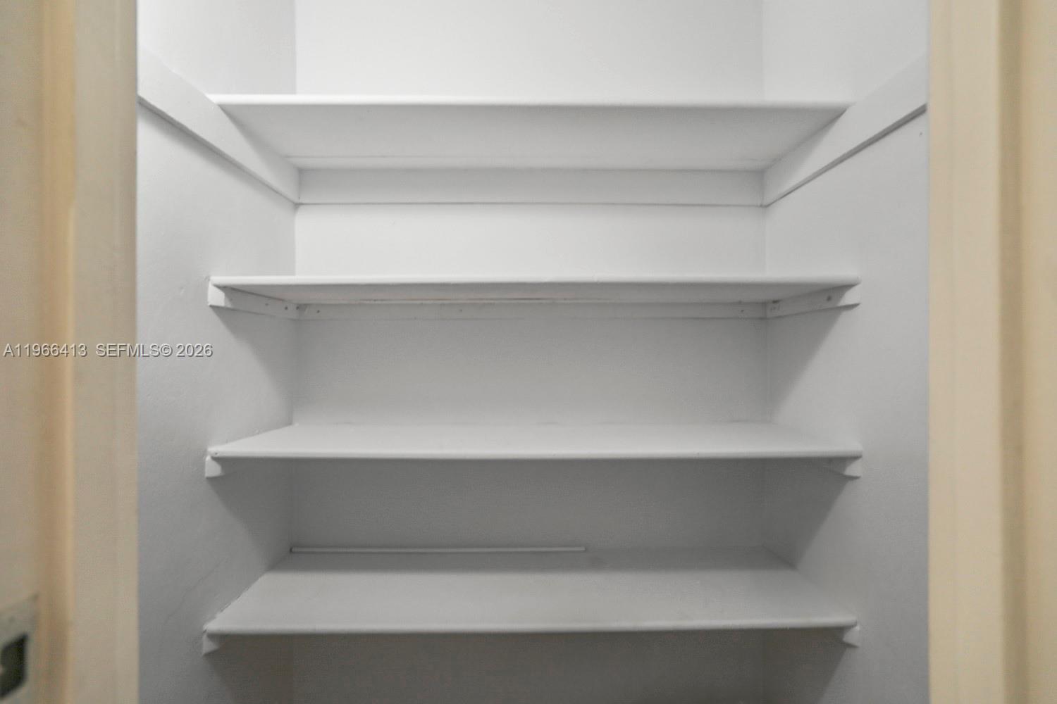 RESIDENCES ON HOLLYWOOD B - Residential