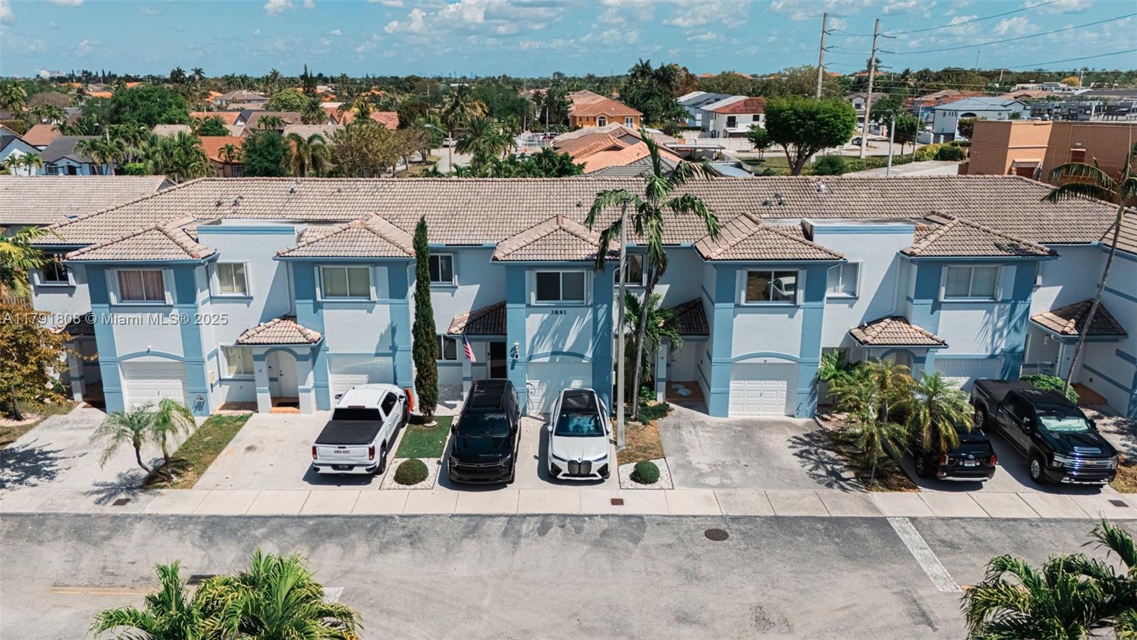 3891 Sw 147th Ave 13, Miami, Broward County, Florida - 3 Bedrooms  
3 Bathrooms - 