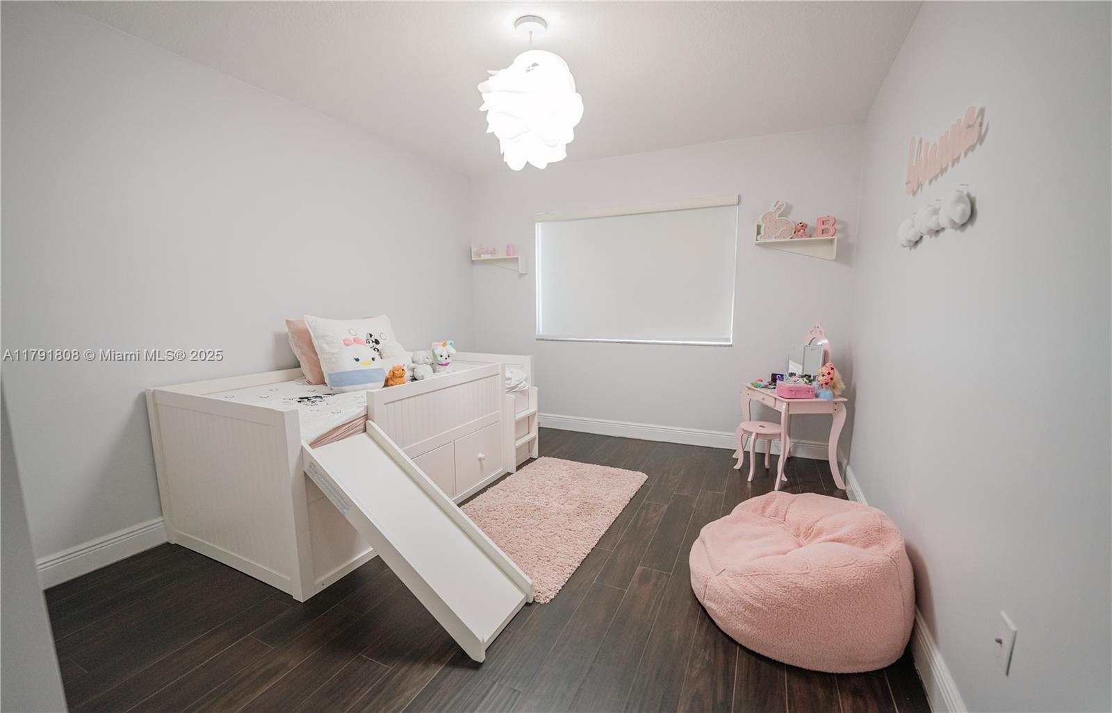 CRISTAL VILLAS CONDO - Residential
