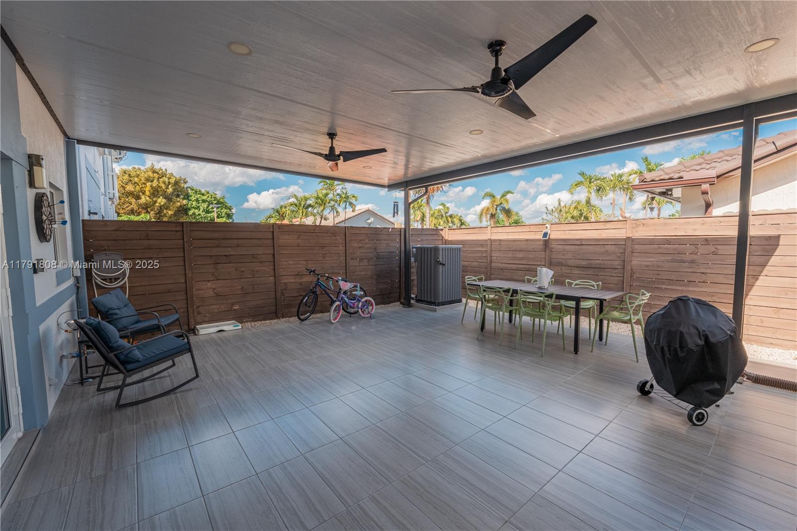 CRISTAL VILLAS CONDO - Residential