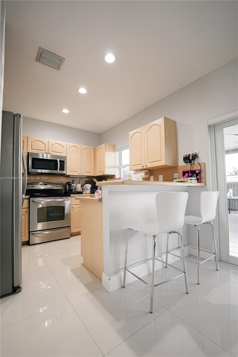 CRISTAL VILLAS CONDO - Residential