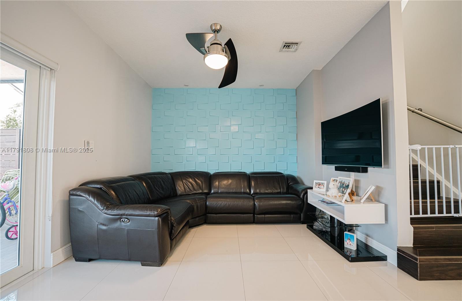 CRISTAL VILLAS CONDO - Residential