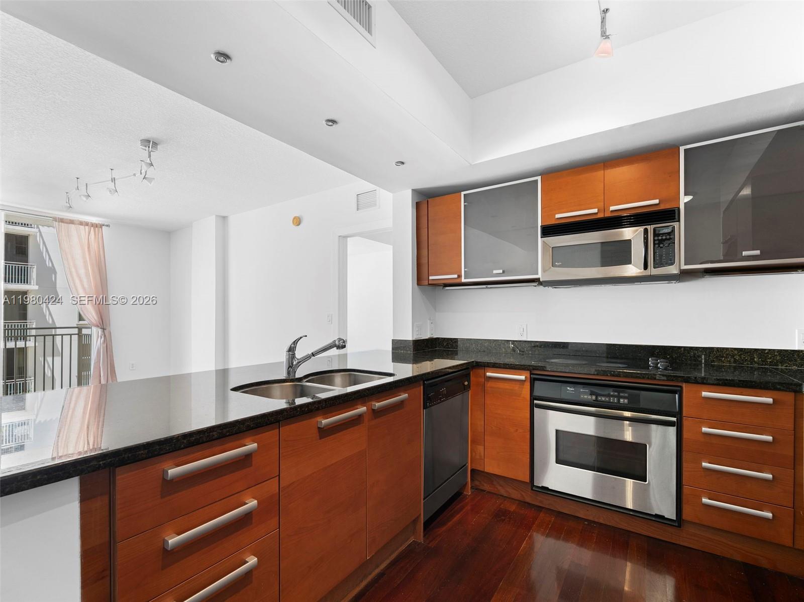 THE MINORCA CONDO - Residential