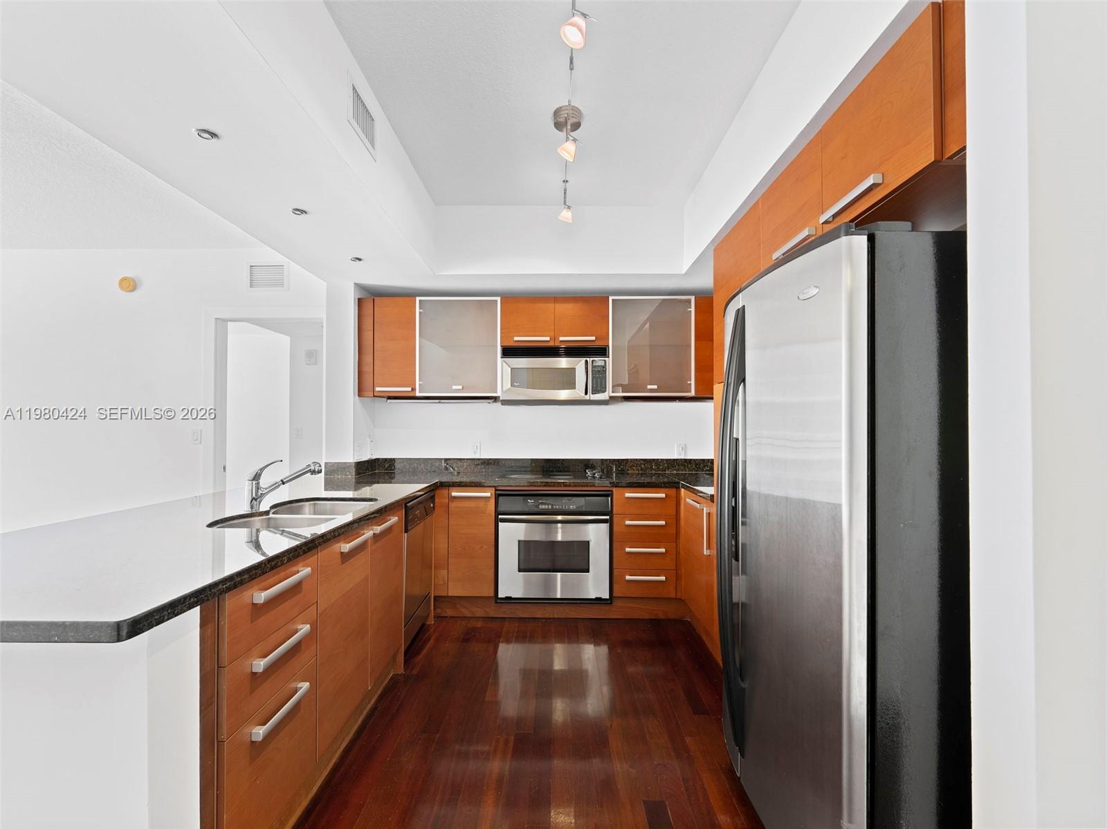 THE MINORCA CONDO - Residential