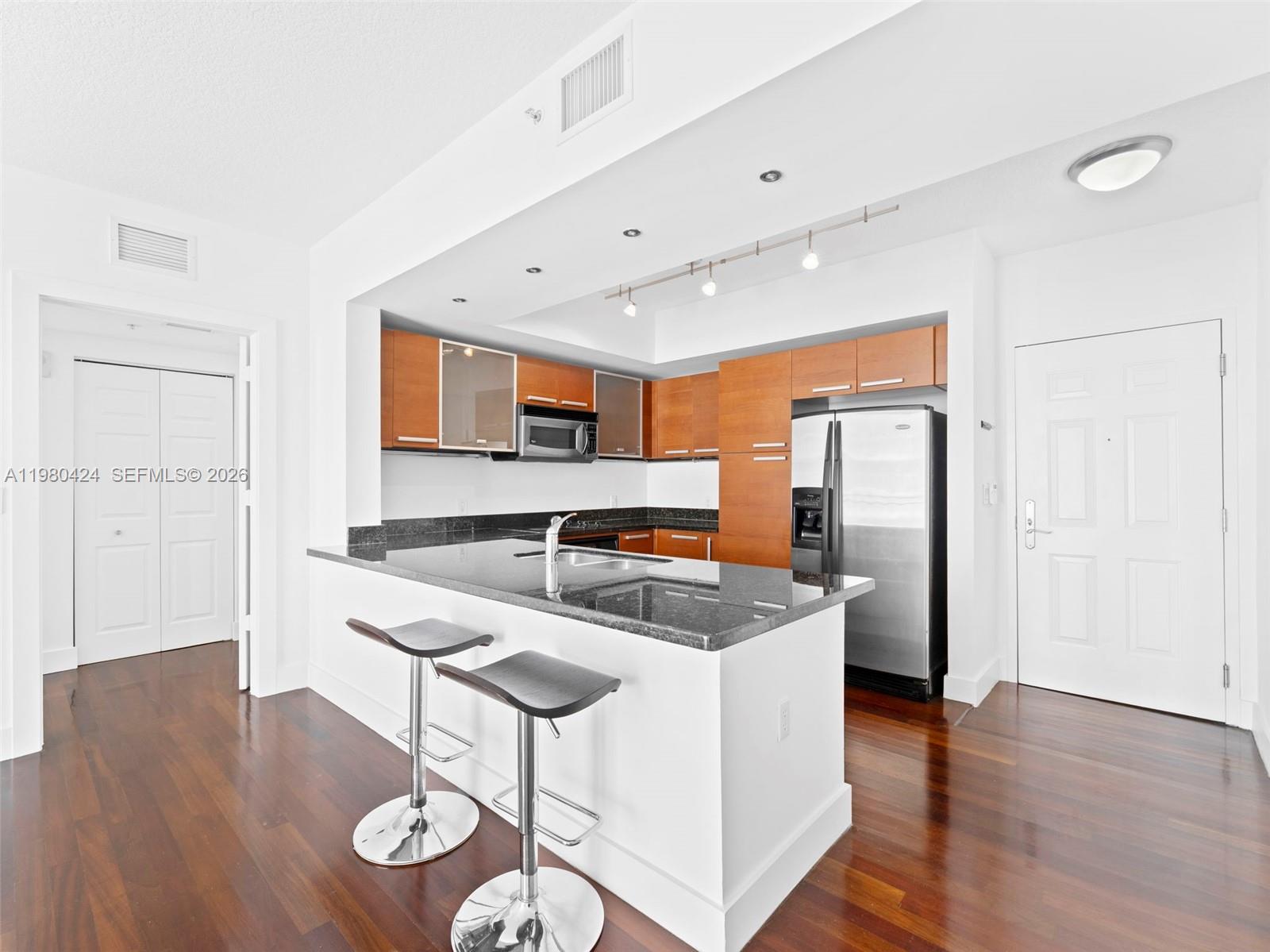 THE MINORCA CONDO - Residential