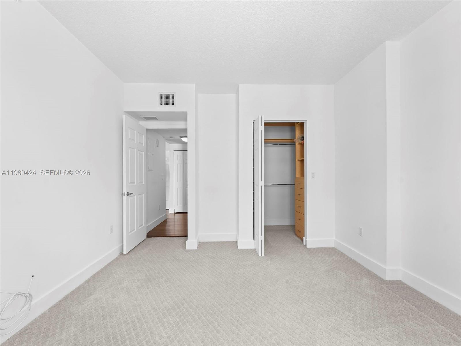 THE MINORCA CONDO - Residential