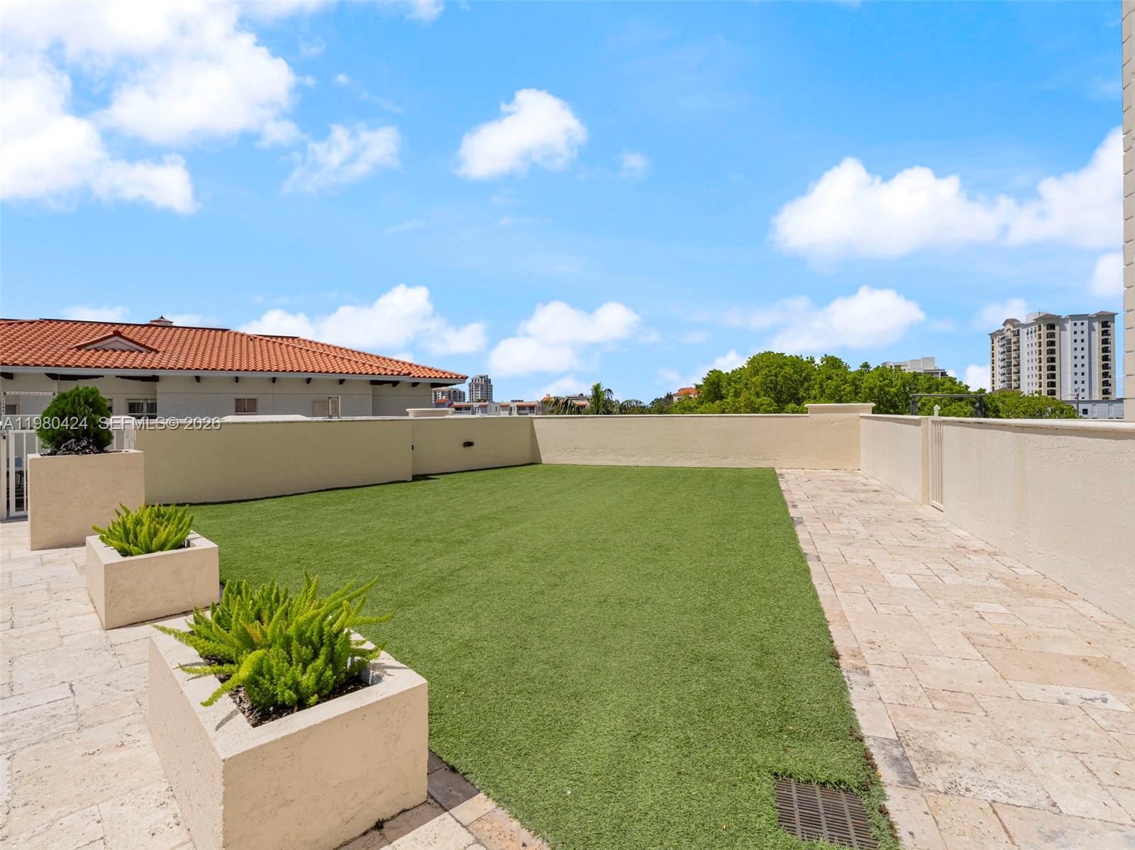 THE MINORCA CONDO - Residential