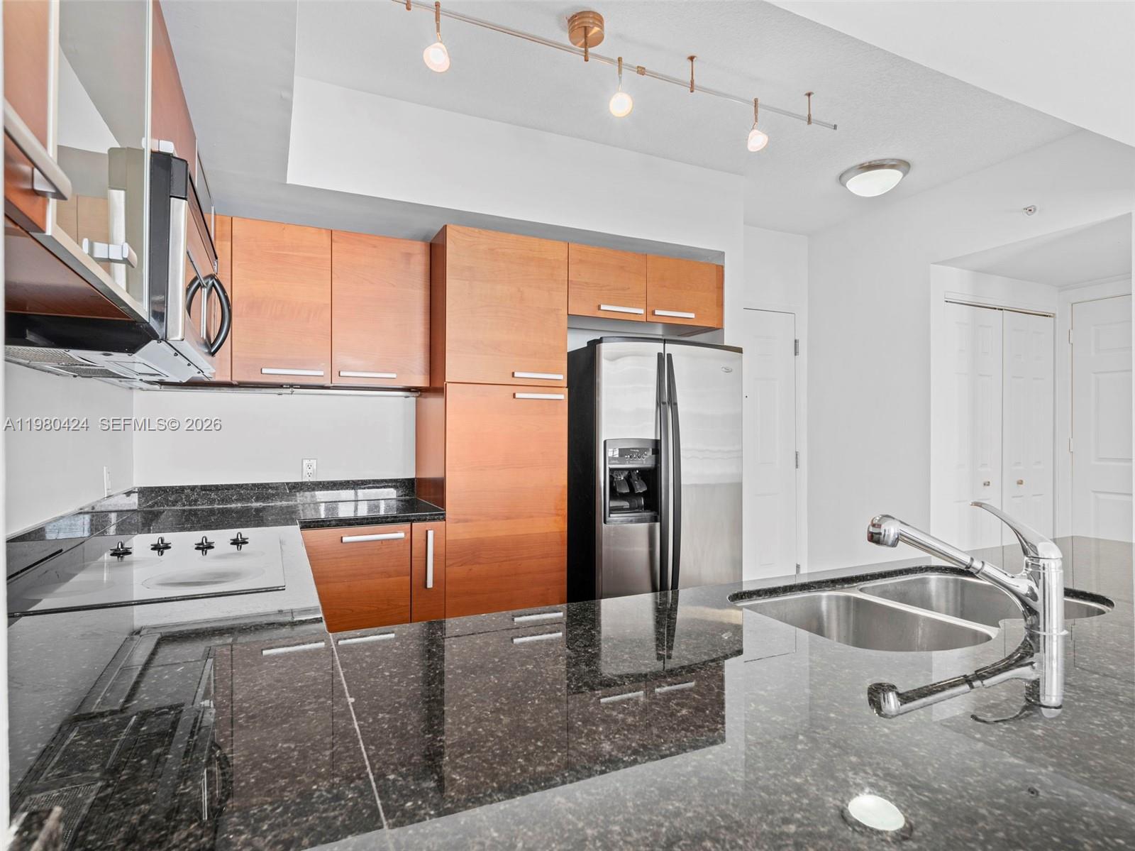 THE MINORCA CONDO - Residential