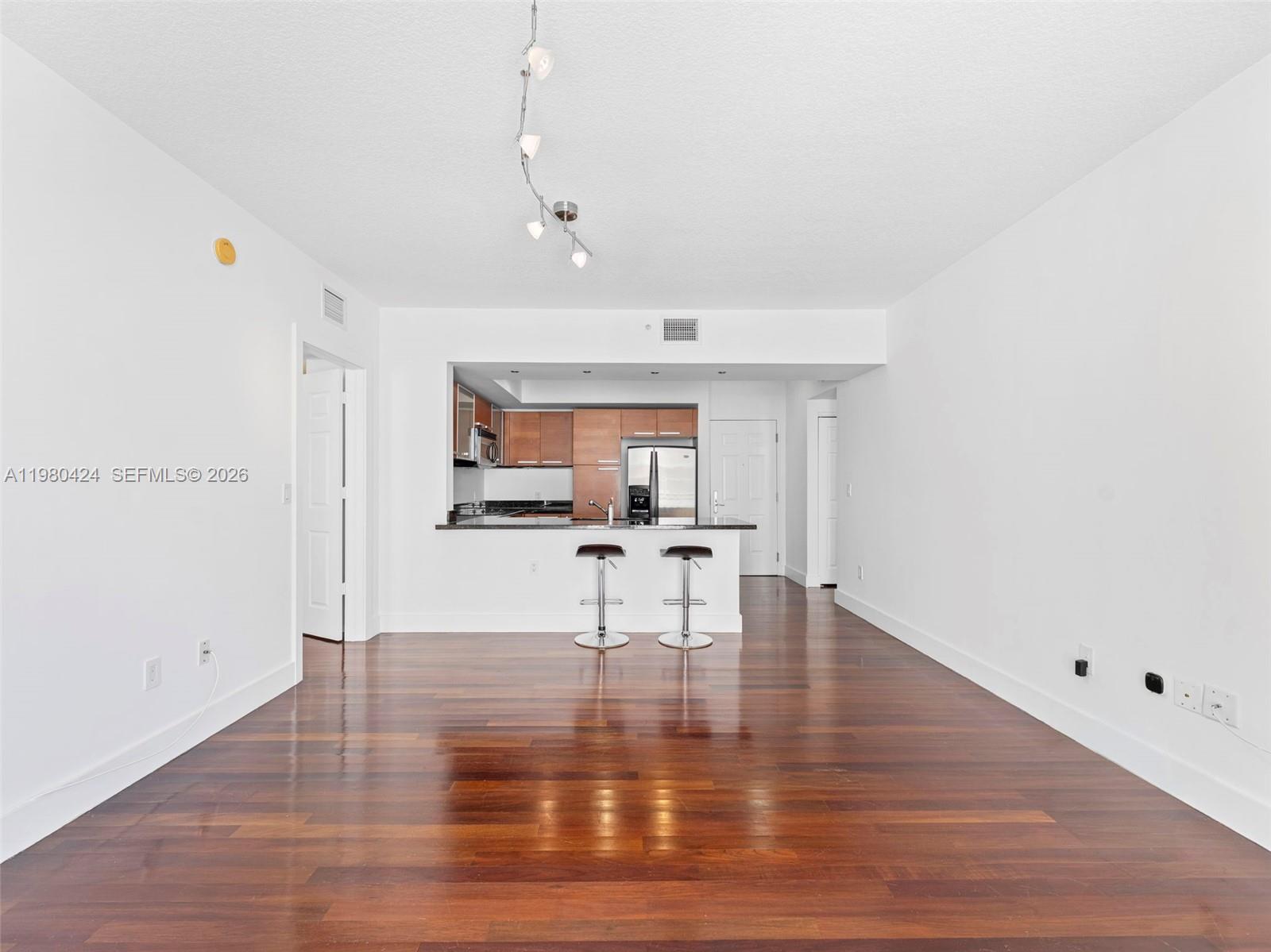 THE MINORCA CONDO - Residential