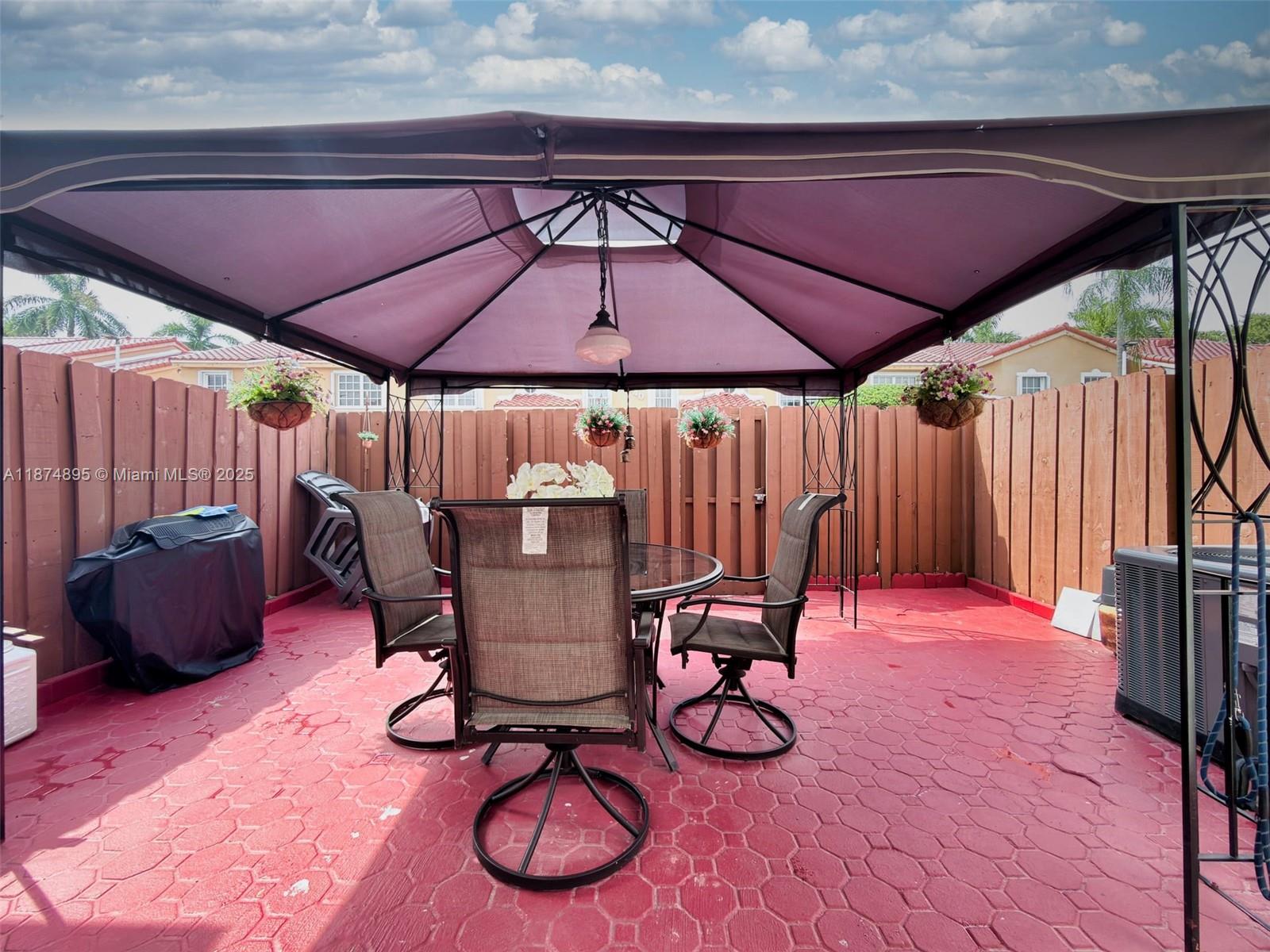 SIENNA VILLAS CONDO - Residential