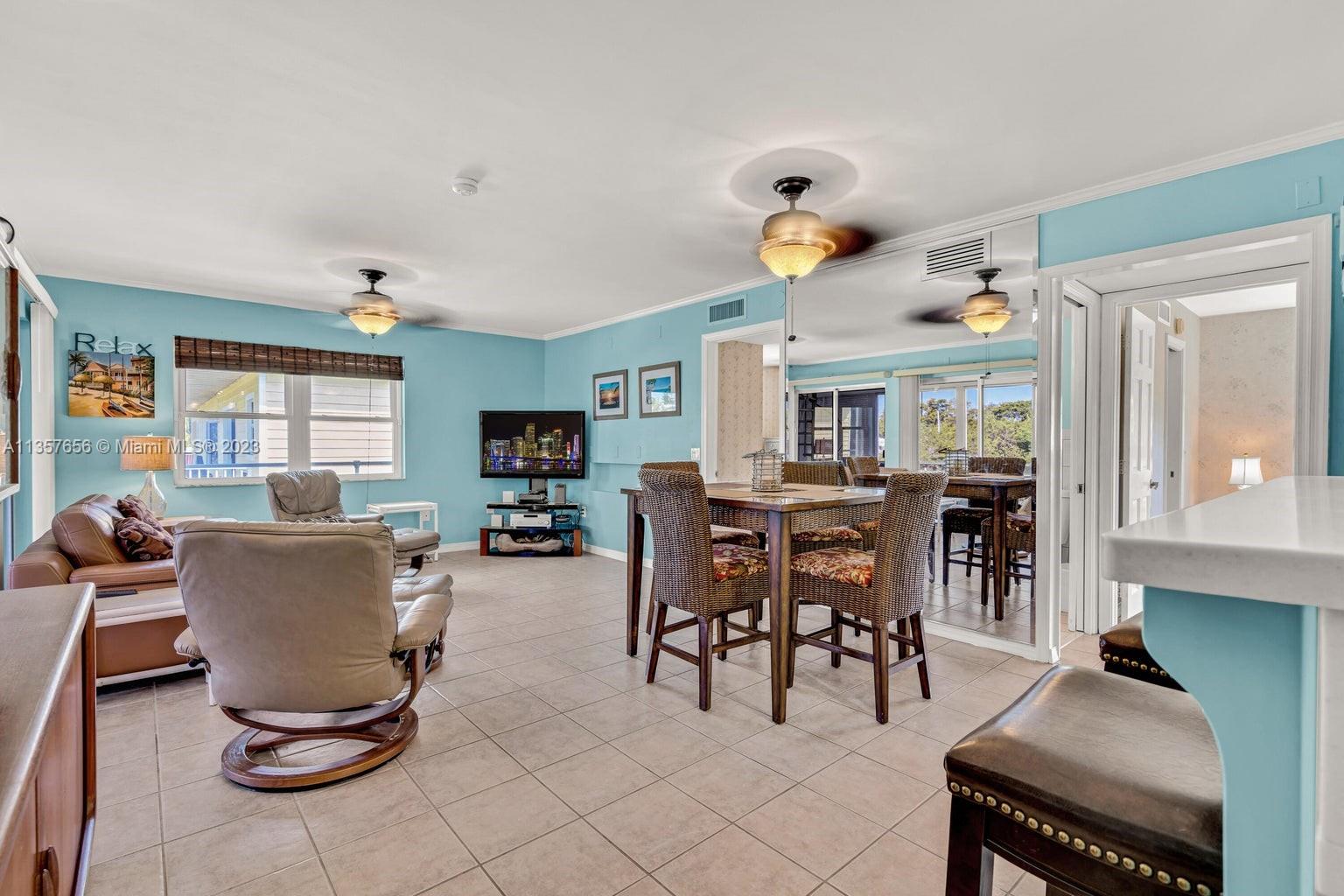 Photo 11 of 51 of 34 Gasparilla Dr house