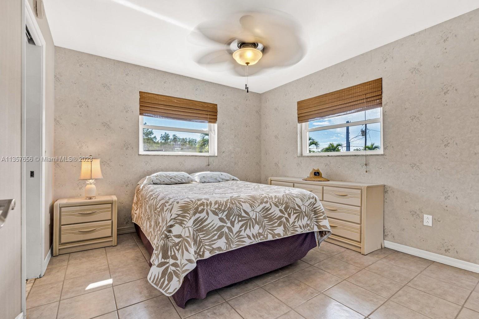 Photo 23 of 51 of 34 Gasparilla Dr house
