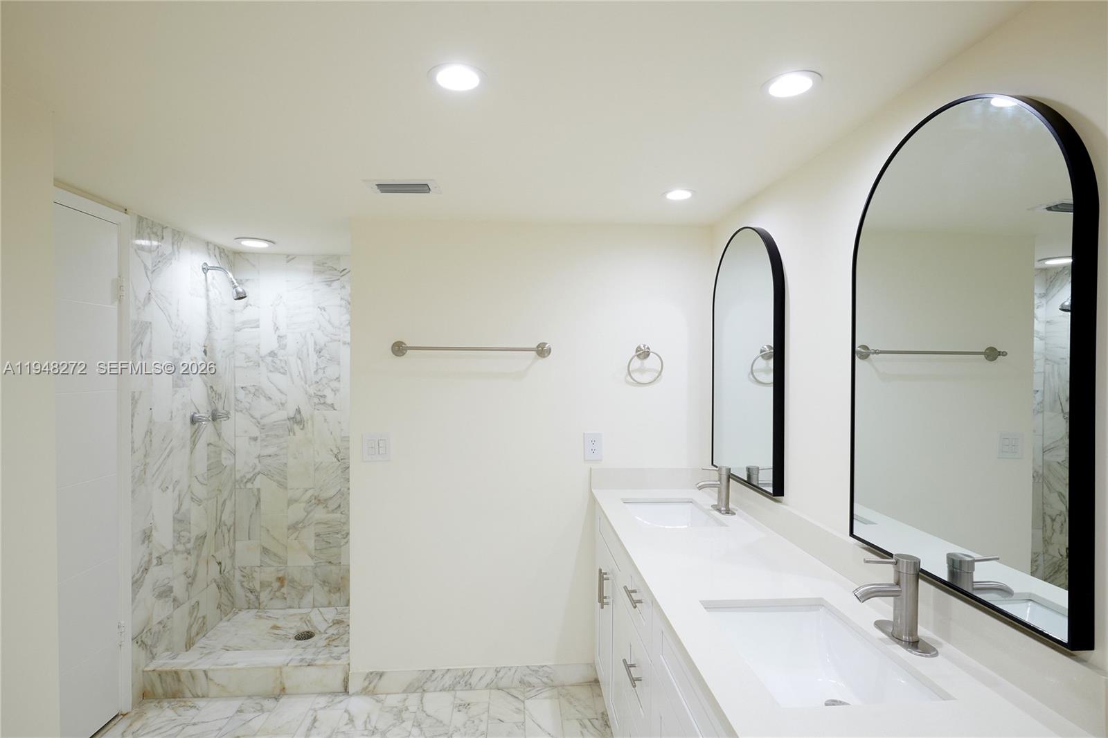 THE SURF CONDO - Residential