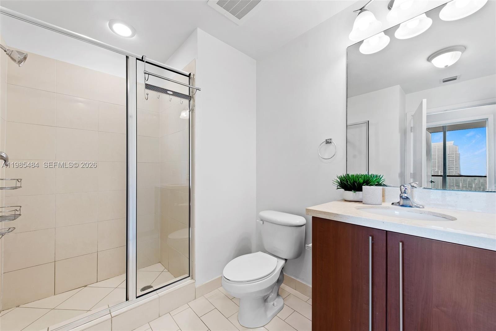 THE AXIS ON BRICKELL COND - Residential Lease