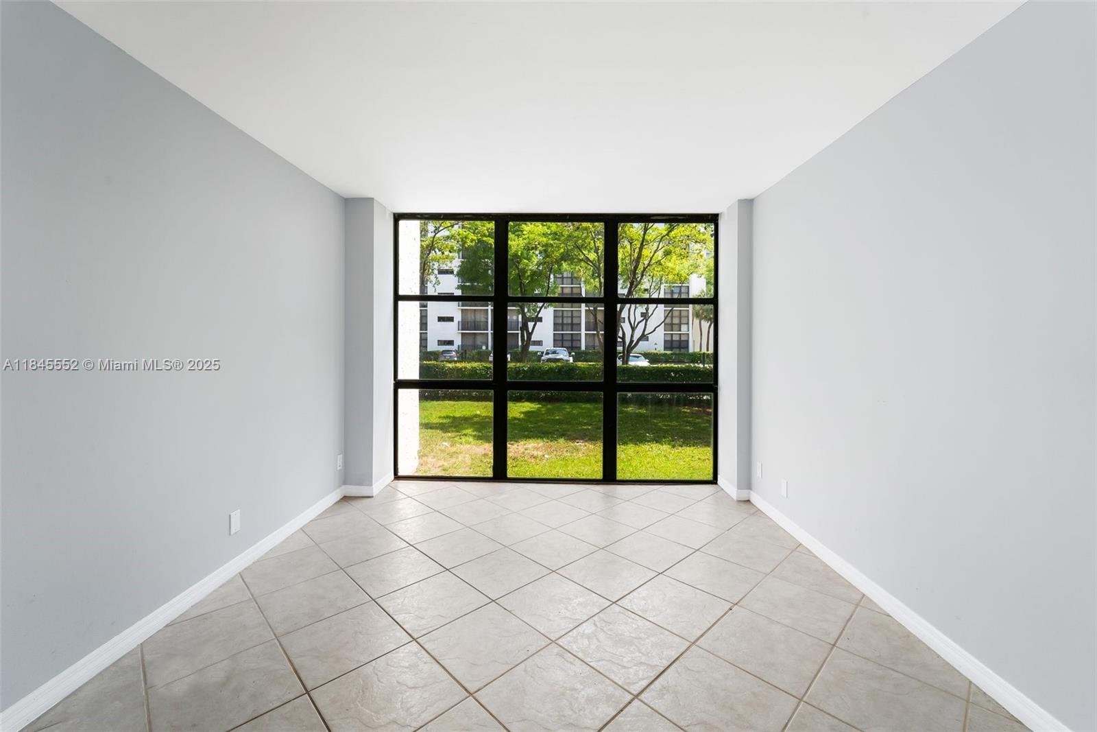 PLAZA OF AMERICAS CONDO P - Residential