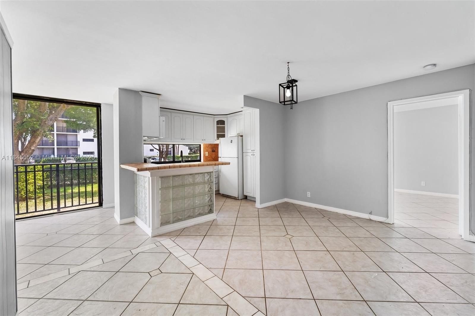 PLAZA OF AMERICAS CONDO P - Residential