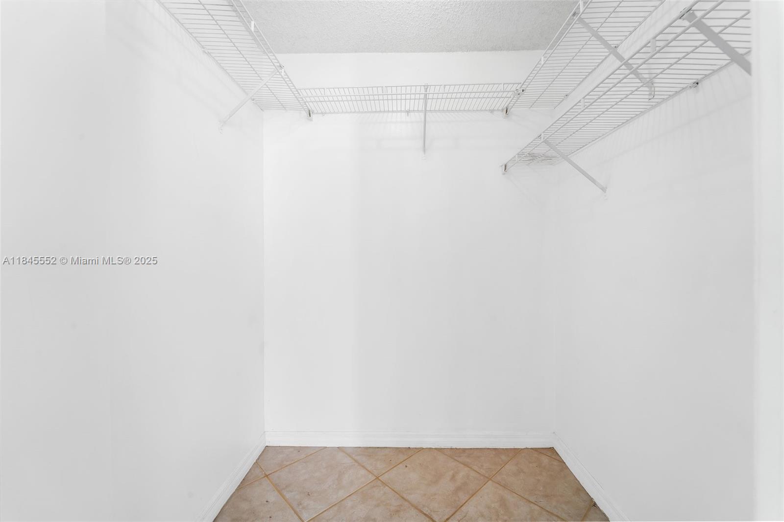 PLAZA OF AMERICAS CONDO P - Residential