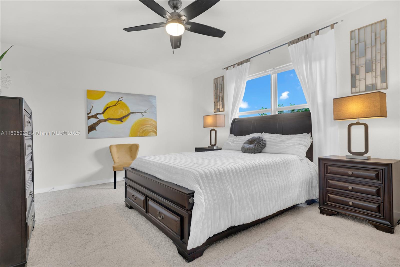 ROYAL HOMES WEST - Residential