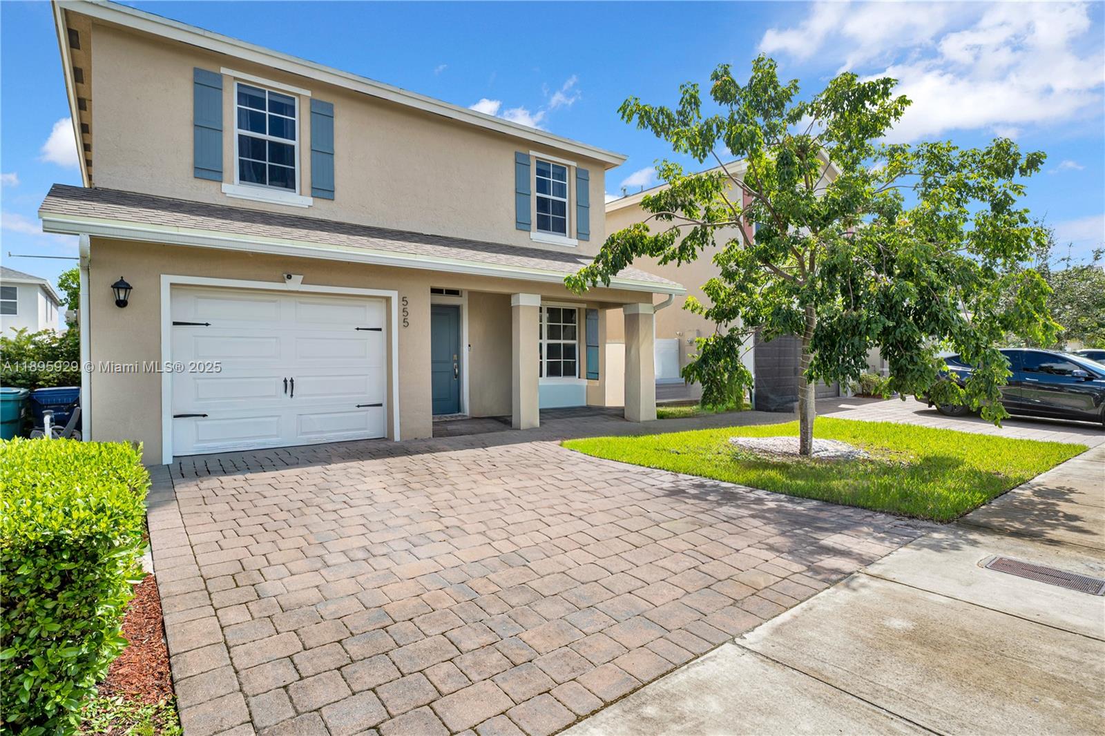 ROYAL HOMES WEST - Residential