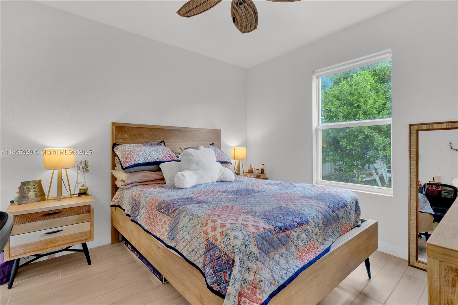 ROYAL HOMES WEST - Residential