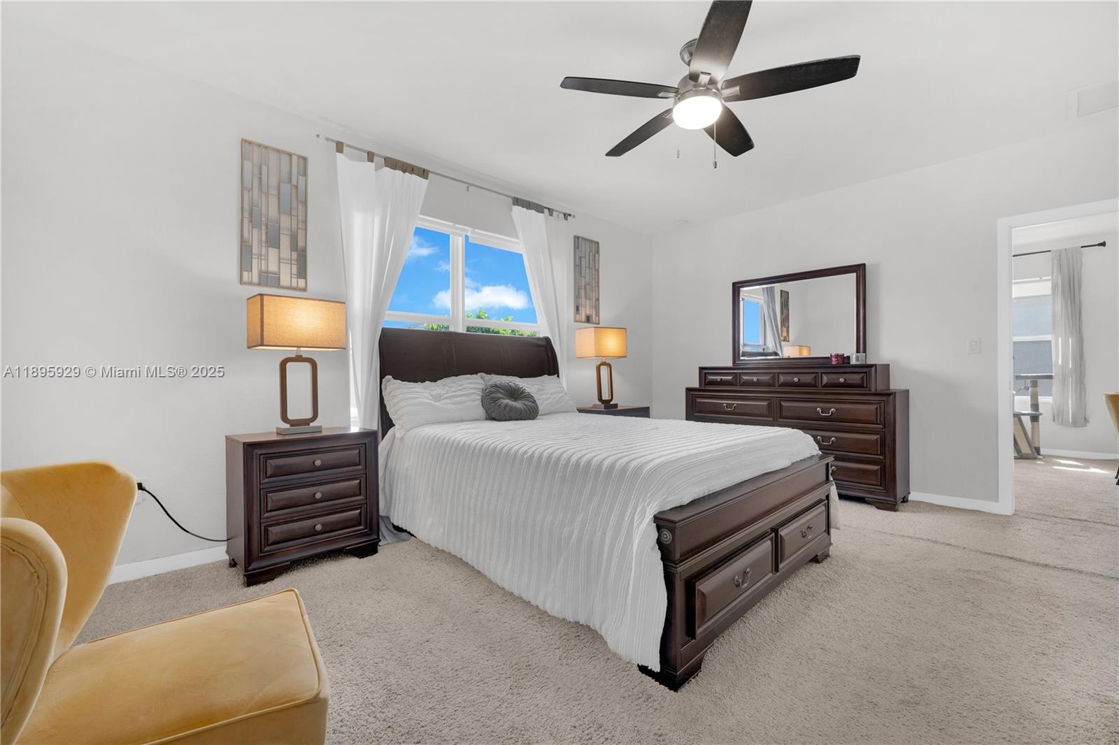 ROYAL HOMES WEST - Residential