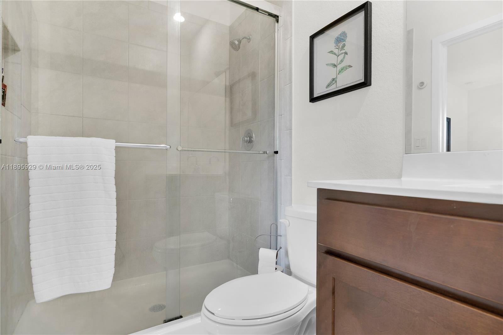 ROYAL HOMES WEST - Residential