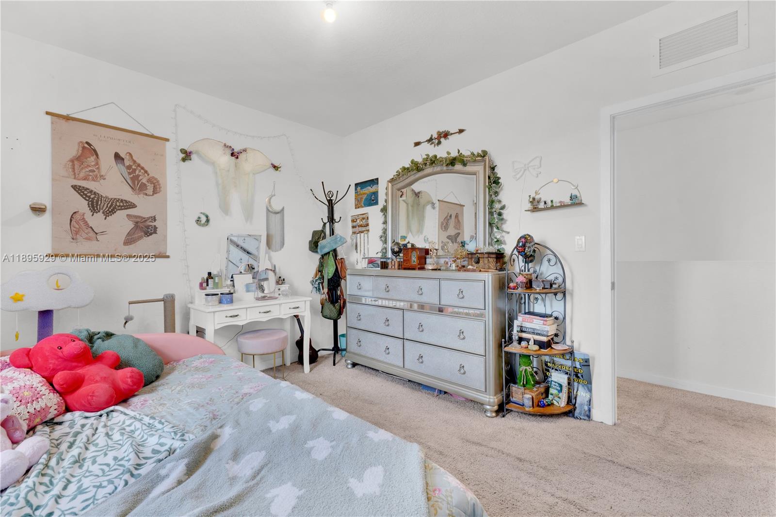 ROYAL HOMES WEST - Residential