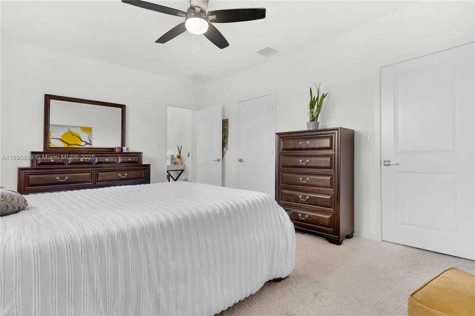 ROYAL HOMES WEST - Residential