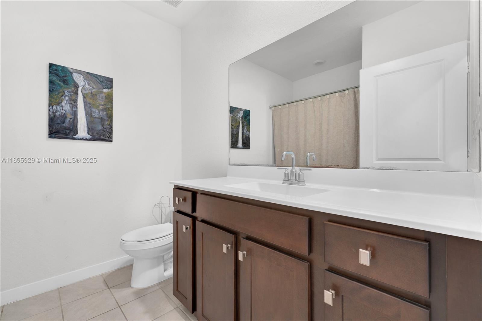 ROYAL HOMES WEST - Residential