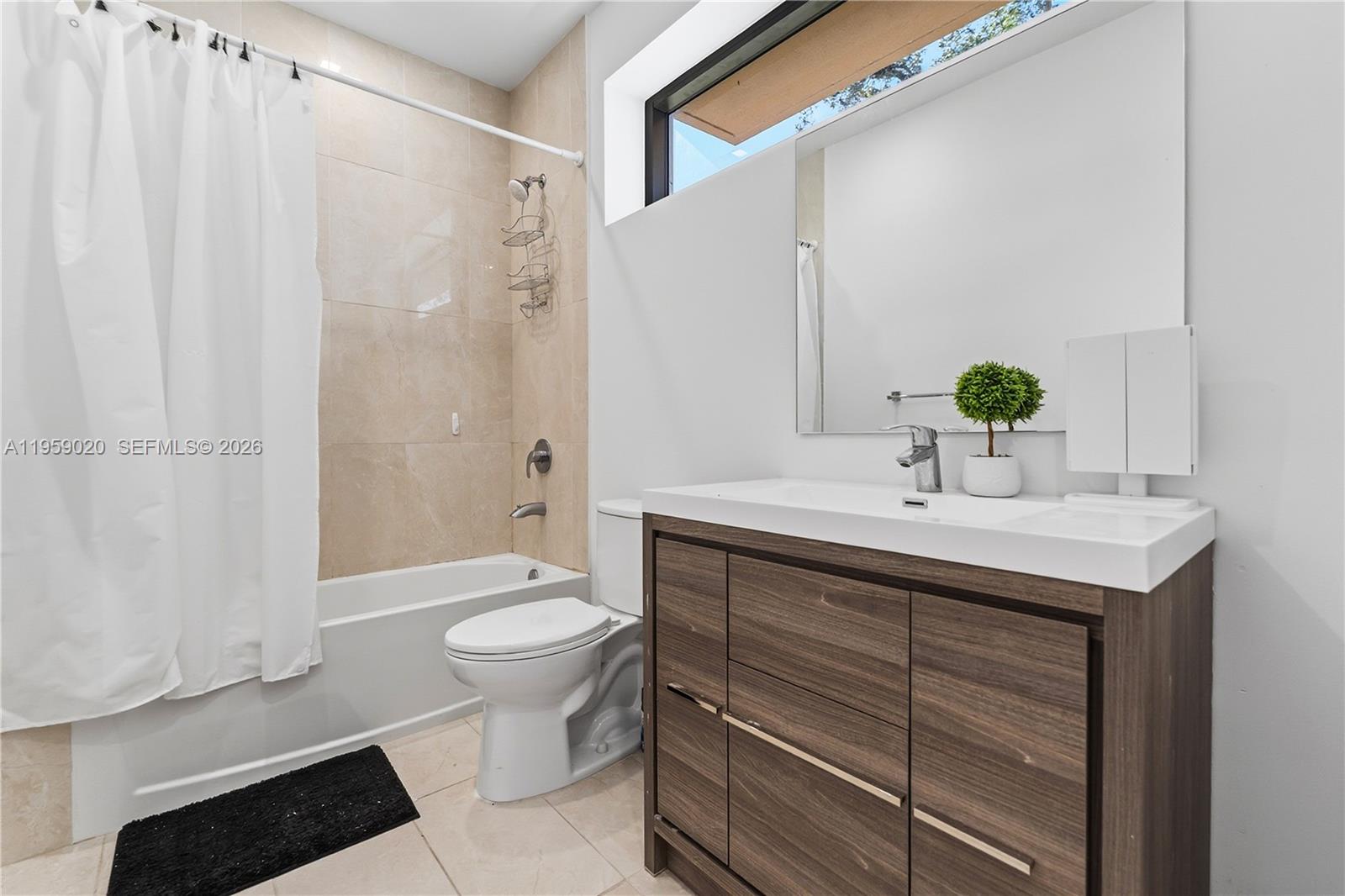 OAKS PLACE - Residential