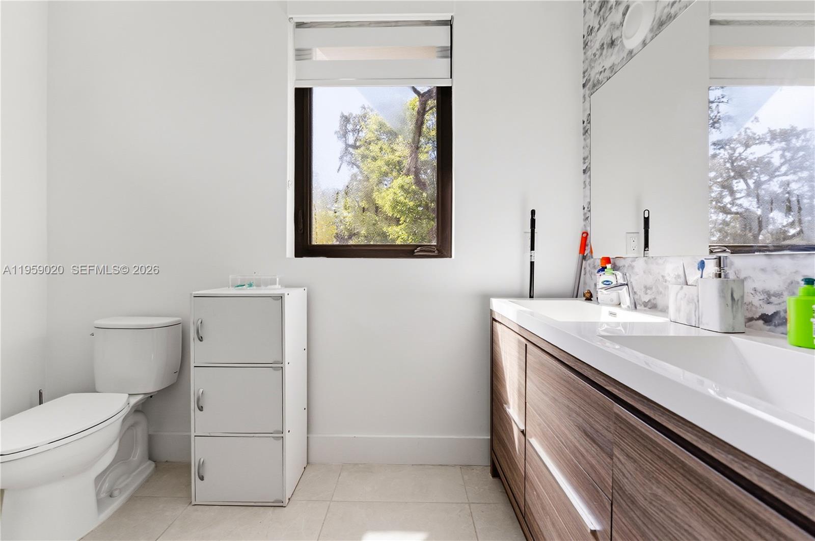 OAKS PLACE - Residential