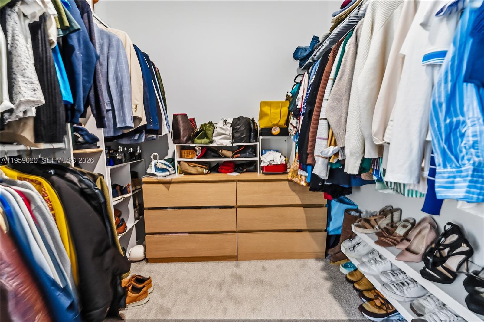 OAKS PLACE - Residential