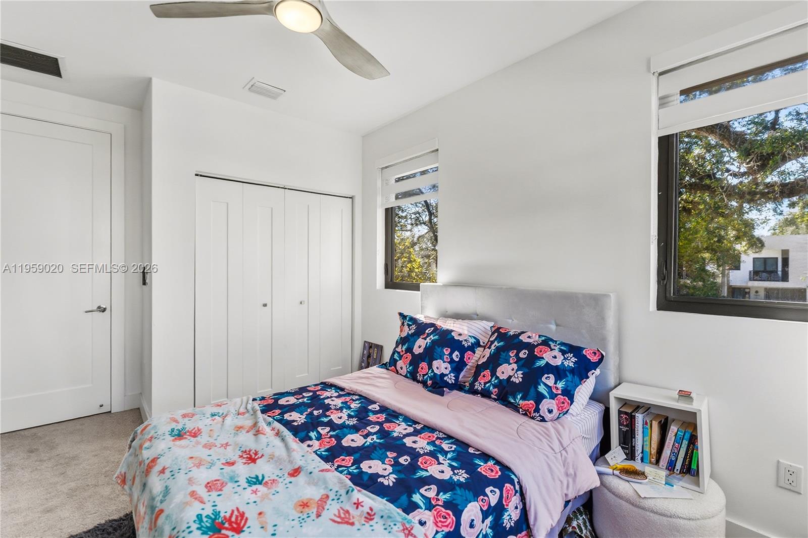 OAKS PLACE - Residential